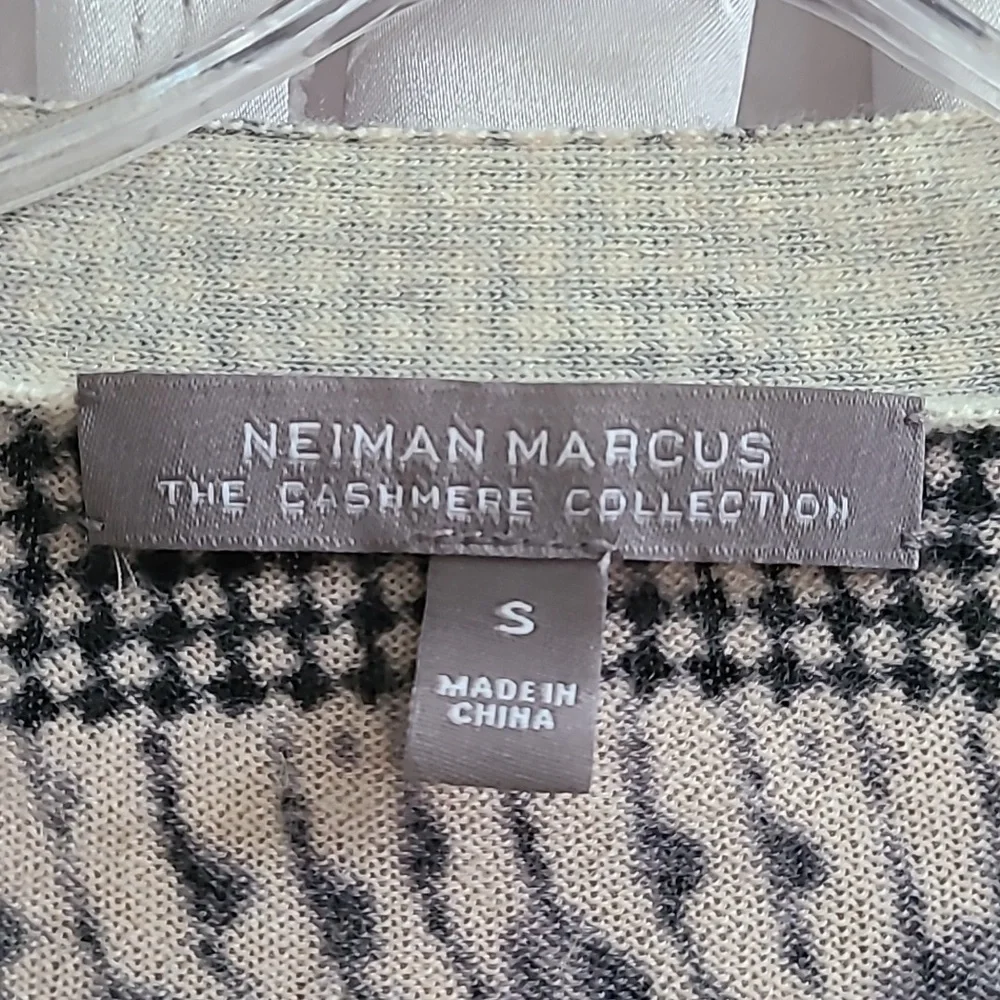 Neiman Marcus 100% Cashmere Sweater Cardigan - Picture 3 of 6